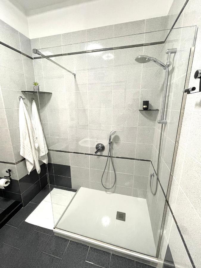 Madras Apartment Сан-Джорджо-а-Кремано Экстерьер фото